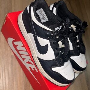 Nike Classic Black and White Low-Tops dunks pandas kids 2.5